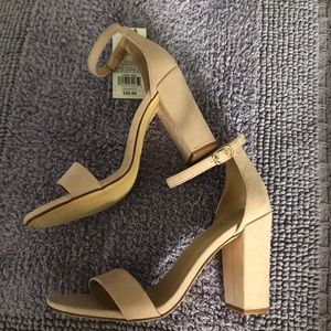 A New Day nude heels size 6